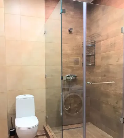 ქირავდება 2 ოთახიანი ბინა 65მ² 1/15 სართ თბილისი