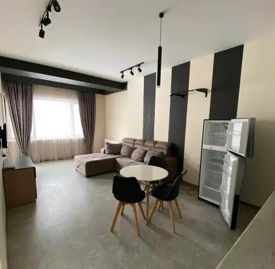 ქირავდება 3 ოთახიანი ბინა 65მ² 5/9 სართ თბილისი