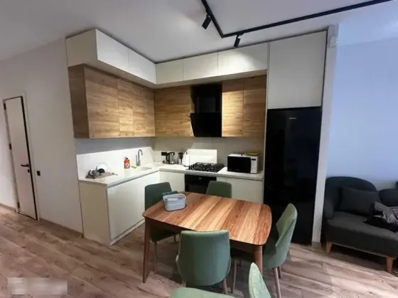 ქირავდება 2 ოთახიანი ბინა 65მ² 9/16 სართ თბილისი