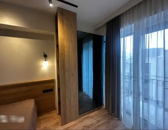 ქირავდება 2 ოთახიანი ბინა 65მ² 9/16 სართ თბილისი