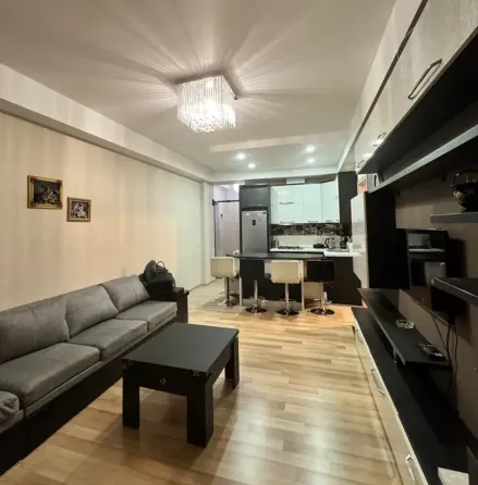 ქირავდება 3 ოთახიანი ბინა 65მ² 6/12 სართ თბილისი