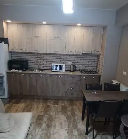 Сдам 3-комн. квартиру 65м² 3/8 эт. Тбилиси