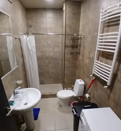 Сдам 3-комн. квартиру 65м² 3/8 эт. Тбилиси