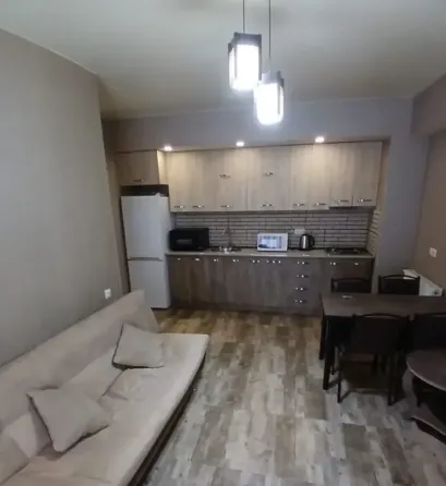 Сдам 3-комн. квартиру 65м² 3/8 эт. Тбилиси