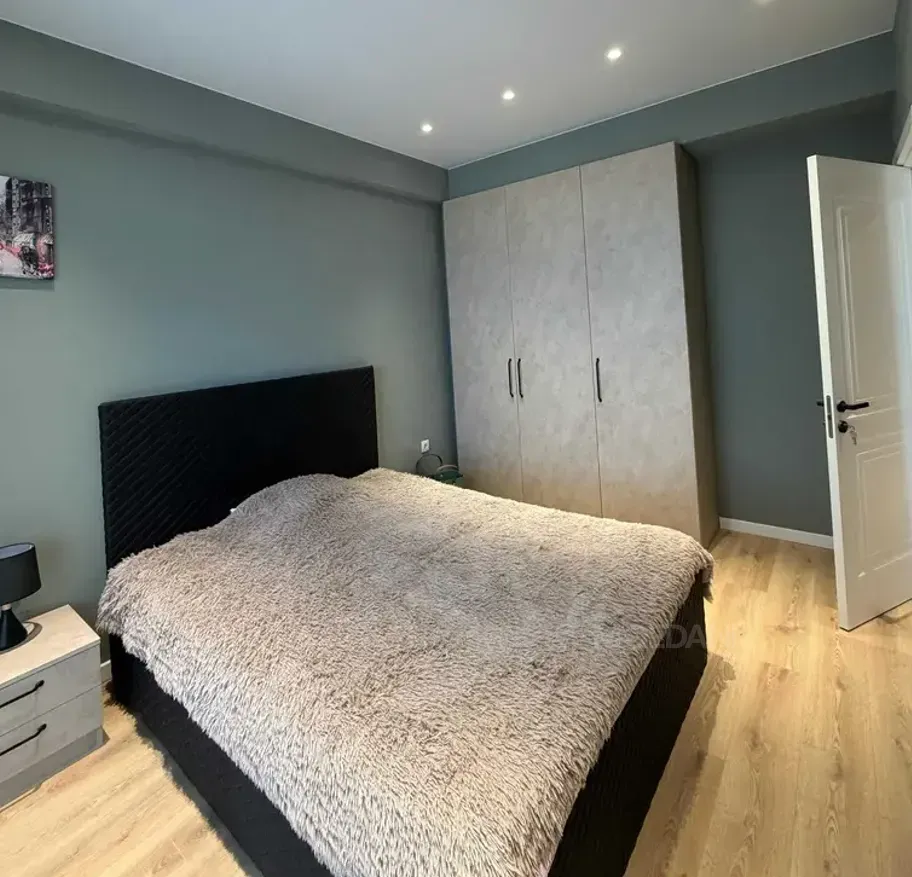 ქირავდება 2 ოთახიანი ბინა 60მ² 23/25 სართ თბილისი - photo 8