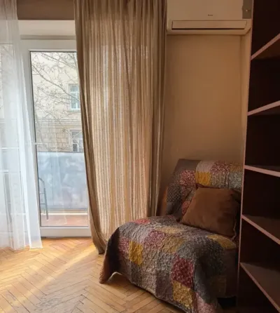 ქირავდება 1 ოთახიანი ბინა 40მ² 2/6 სართ თბილისი