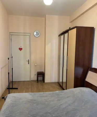 ქირავდება 3 ოთახიანი ბინა 68მ² 13/15 სართ თბილისი