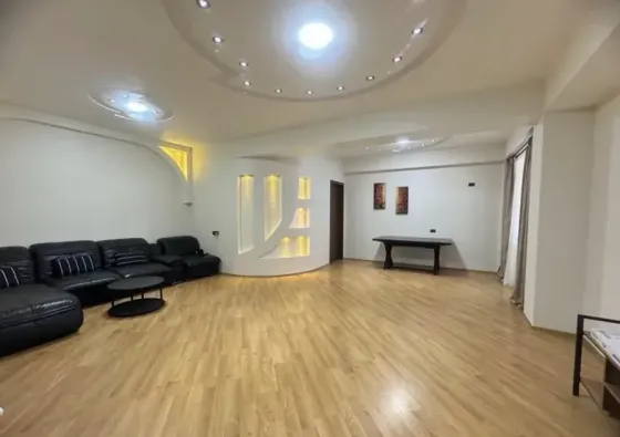 ქირავდება 4 ოთახიანი ბინა 150მ² 6/11 სართ თბილისი