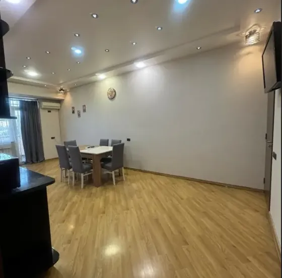 ქირავდება 4 ოთახიანი ბინა 150მ² 6/11 სართ თბილისი