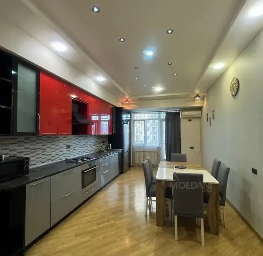 ქირავდება 4 ოთახიანი ბინა 150მ² 6/11 სართ თბილისი - photo 2