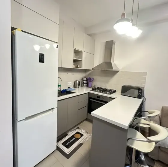 ქირავდება 2 ოთახიანი ბინა 57მ² 8/9 სართ თბილისი