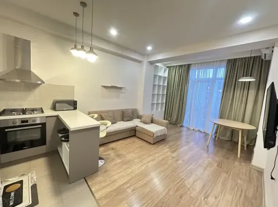 ქირავდება 2 ოთახიანი ბინა 57მ² 8/9 სართ თბილისი