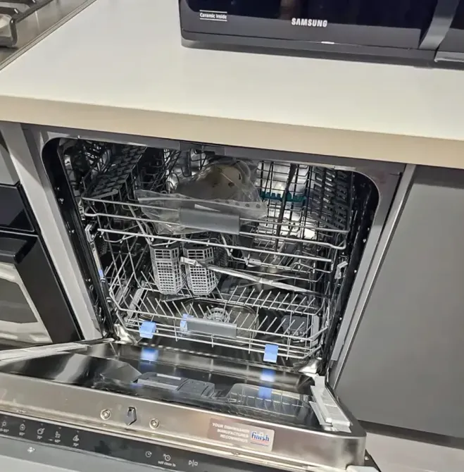 Apartments For Rent two-room 45м² 8/25 floor Tbilisi - photo 4