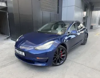 Tesla Model 3 2020 Тбилиси