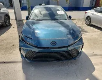 Toyota Camry 2.5L 2025 Тбилиси