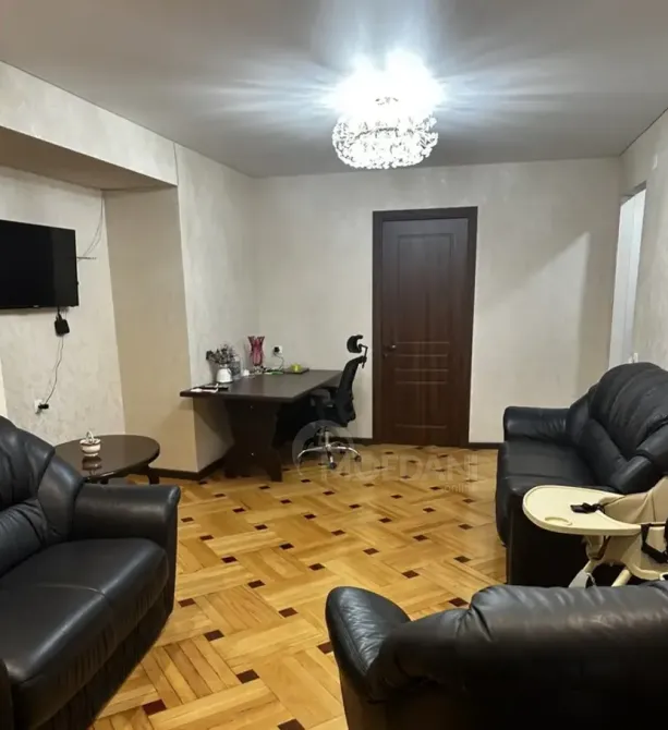 Продам 4-комн. квартиру 112м² 5/8 эт. Тбилиси - изображение 1