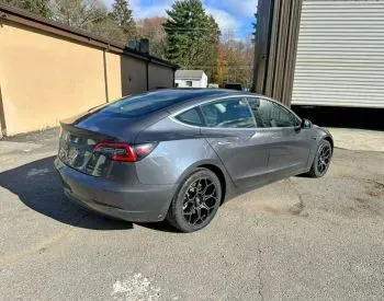 Tesla Model 3 2018 თბილისი