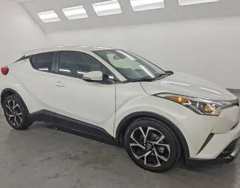Toyota C-HR 2L 2019 თბილისი