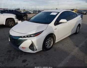 Toyota Prius 1.8L 2017 თბილისი - photo 8