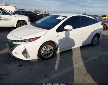Toyota Prius 1.8L 2017 თბილისი - photo 3