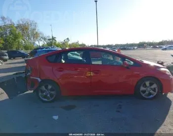Toyota Prius 1.8L 2015 თბილისი - photo 6