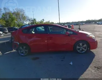 Toyota Prius 1.8L 2015 თბილისი - photo 10