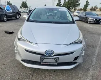 Toyota Prius 1.8L 2016 თბილისი