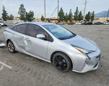 Toyota Prius 1.8L 2016 თბილისი - photo 5