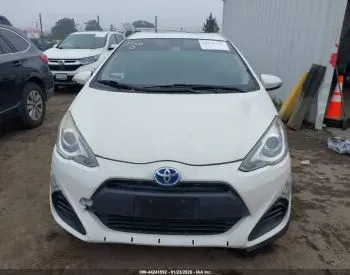 Toyota Prius C 1.5L 2017 თბილისი