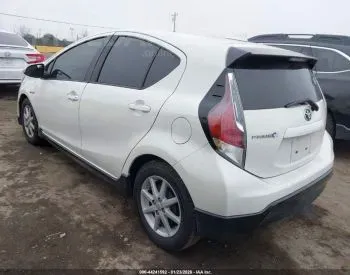 Toyota Prius C 1.5L 2017 თბილისი - photo 4