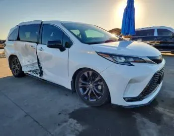 Toyota Sienna 2.5L 2022 თბილისი