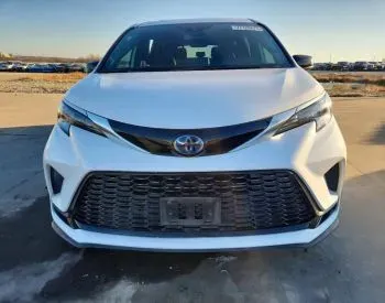 Toyota Sienna 2.5L 2022 თბილისი