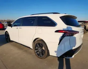 Toyota Sienna 2.5L 2022 თბილისი