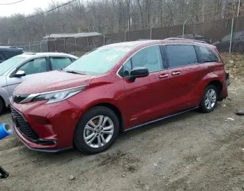 Toyota Sienna 2.5L 2021 თბილისი