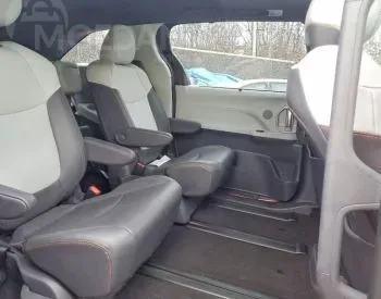 Toyota Sienna 2.5L 2021 თბილისი - photo 11