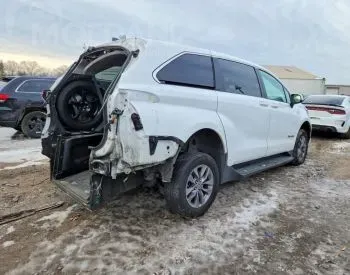 Toyota Sienna 2.5L 2024 თბილისი - photo 4