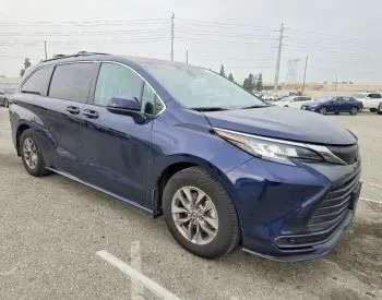 Toyota Sienna 2.5L 2022 თბილისი