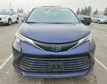 Toyota Sienna 2.5L 2022 თბილისი