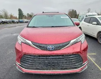 Toyota Sienna 2.5L 2023 თბილისი