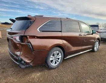 Toyota Sienna 2.5L 2023 თბილისი