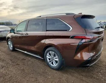Toyota Sienna 2.5L 2023 თბილისი