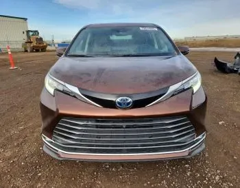 Toyota Sienna 2.5L 2023 თბილისი