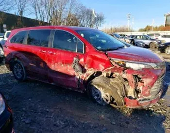 Toyota Sienna 2.5L 2022 თბილისი