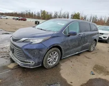 Toyota Sienna 2.5L 2022 თბილისი