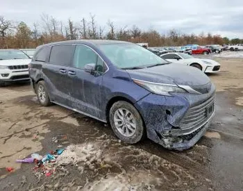 Toyota Sienna 2.5L 2022 თბილისი