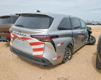 Toyota Sienna 2.5L 2023 თბილისი