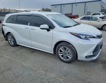 Toyota Sienna 2.5L 2025 თბილისი