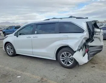 Toyota Sienna 2.5L 2025 თბილისი
