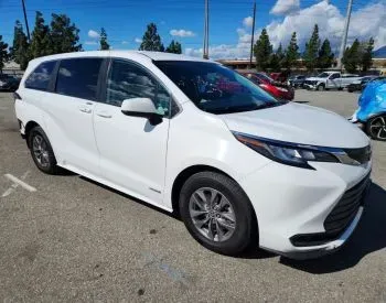 Toyota Sienna 2.5L 2021 თბილისი