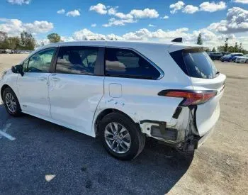 Toyota Sienna 2.5L 2021 თბილისი